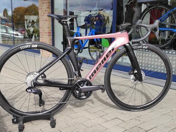 Fast - Rose et black